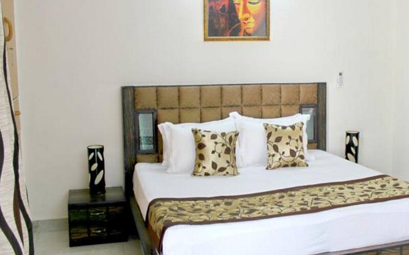 TG Stays Defence Colony, New Delhi 3